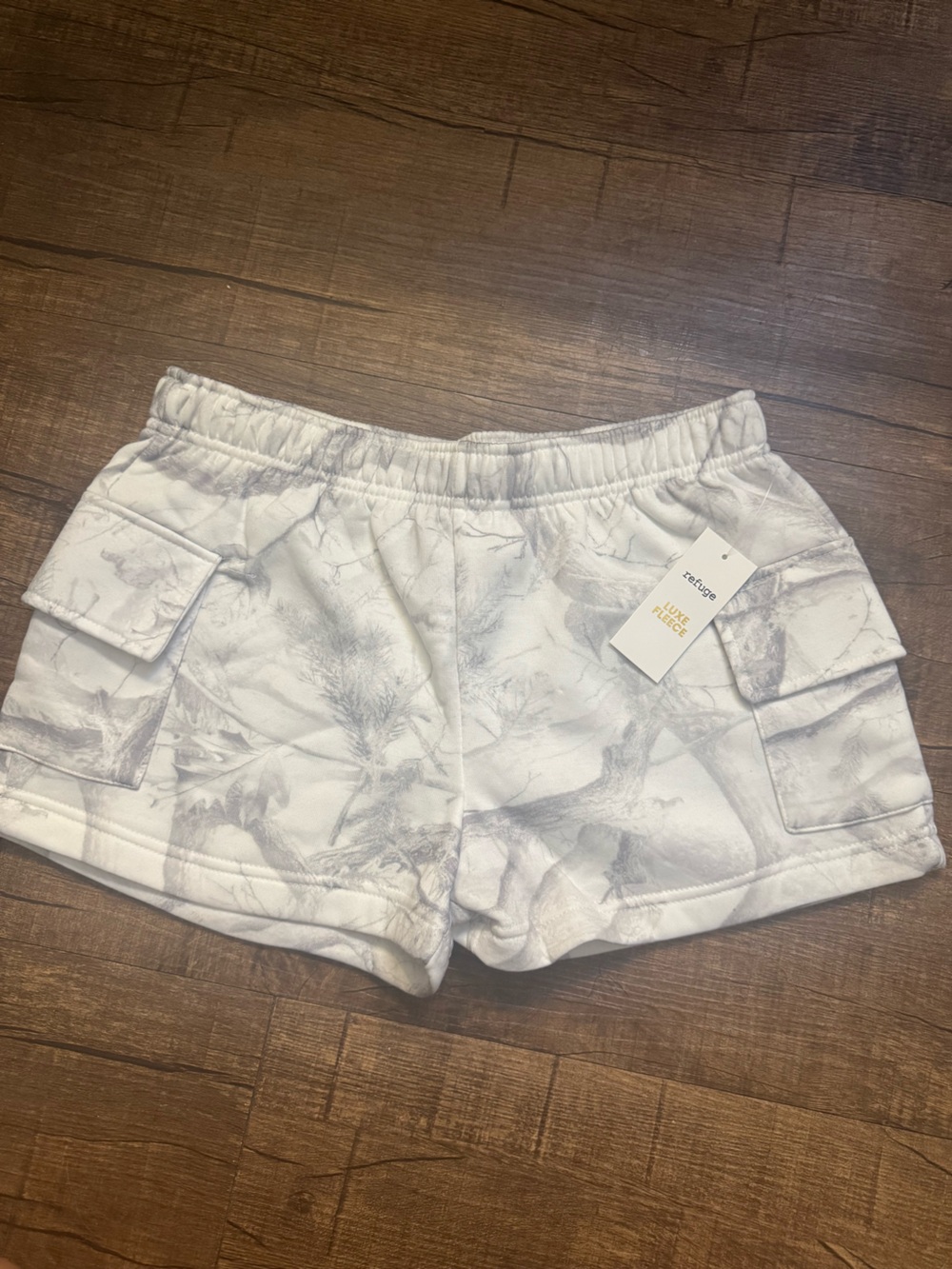 Refuge Camo Cargo Shorts - Picture 3 of 6
